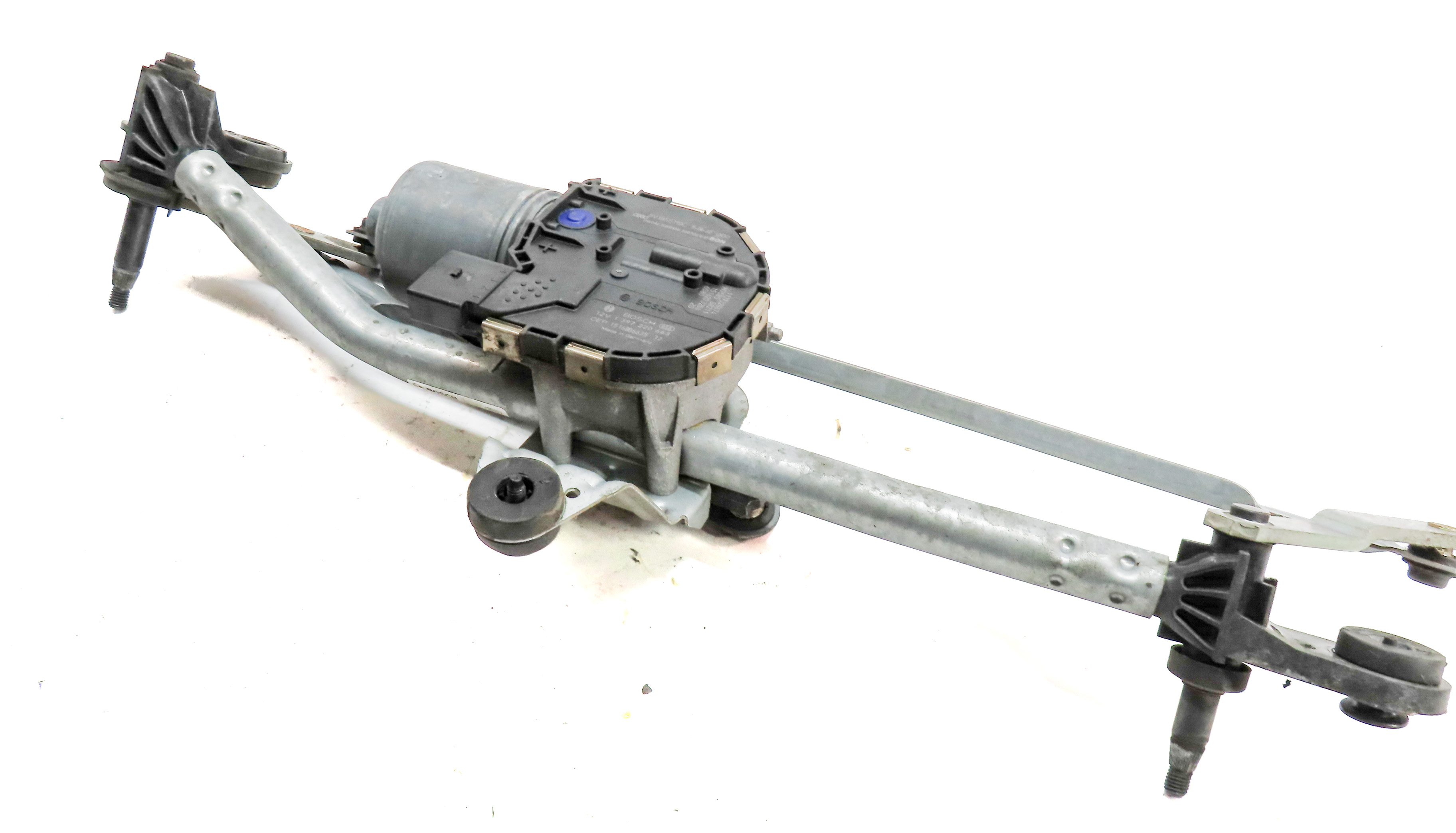 2015-2018 AUDI A3 S3 RS3 (8V) SEDAN / CONVERTIBLE FRONT WINDSHIELD WIPER MOTOR — exact item pictured